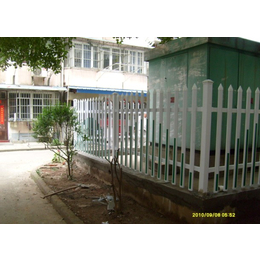 PVC花坛草坪栏杆|徐州栏杆|山东塑钢护栏(查看)