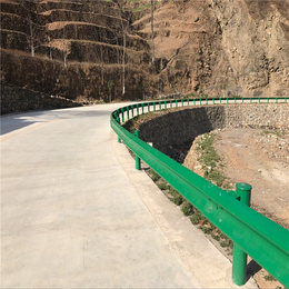 陕西渭南波形梁钢护栏板公路绿色护栏板高速公路护栏