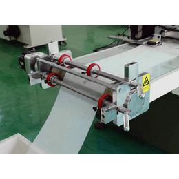 无纺布全自动丝网印刷机-电路板丝印机-电热膜印刷机-加工定制