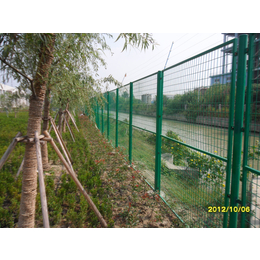珠海框架围栏网佛山边框护栏网厂家绿化带铁丝网护栏铁路防护网