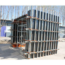 新型建筑模板支撑厂家、模板支撑、北京易鼎行科技(查看)