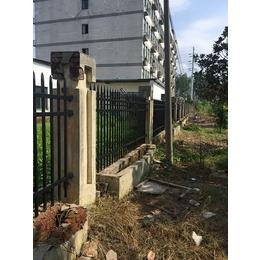 六合三横杆锌钢护栏 江北新区围墙护栏 南京锌钢管围栏栏杆安装缩略图