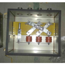 交叉互联接地箱配置电缆护层保护器连接铜排