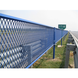 安平厂家生产桥梁防眩护栏网 钢板网防护网 护栏网