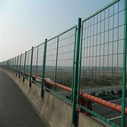 高质量护栏网 框架护栏网 防护网 Y型柱围栏网