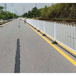 江门京式护栏多少钱 道路护栏安装 面包管护栏隔离栅