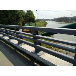 芜湖****防撞护栏-不锈钢复合管-外衬不锈钢复合管