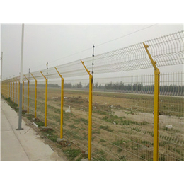 喷塑护栏网-腾佰丝网厂家-大量批发喷塑护栏网