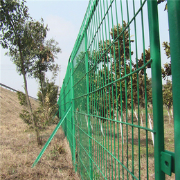 道路交通安全网 厂区隔离栏 定做护栏网 围栏网 *