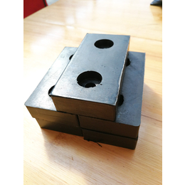潍坊橡胶减震块-迪杰橡胶生产厂家-5cm橡胶减震块