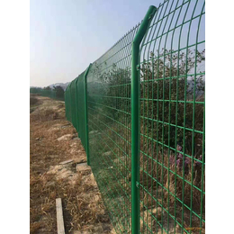 双边丝护栏网 桃形立柱护栏网 边框围栏网 铁丝网围栏