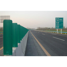 高速公路护栏板施工-楚雄公路护栏板-润金交通(查看)