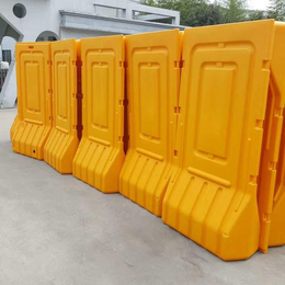 安徽滁州水马护栏  塑料栏杆 厂家批发 马路临时围栏多少钱