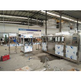 黑河自动玻璃瓶灌装封口生产线价格推荐-青州鲁泰机械