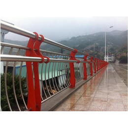 钢结构桥梁护栏-山东飞龙公司(推荐商家)