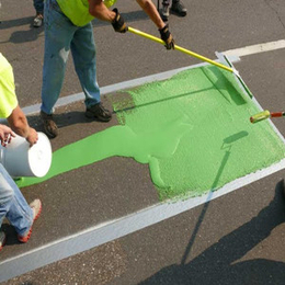 湖南湘西彩色路面喷涂剂给道路改色贡献力量