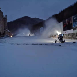 新建滑雪场置购造雪机价钱 大型人工造雪机质量对比