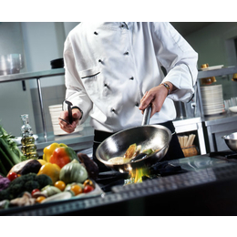 德国招聘厨师帮厨服务员各15名等正规申根签年薪40万管吃住