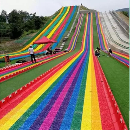 彩虹滑道采用硬质滑板颜色多样七彩网红滑道 度假村户外游乐设备