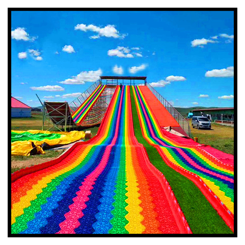 彩虹滑道的颜色 大型彩虹滑道介绍 四季旱地滑雪运动