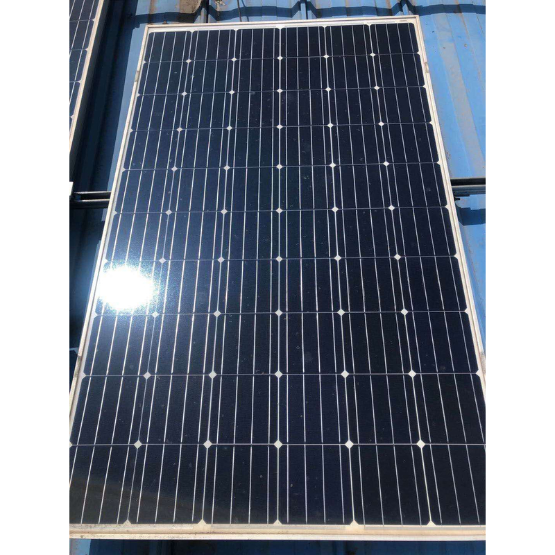 降级太阳能板拆卸电池板发电板光伏板回收