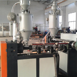 线槽生产线-青岛塑诺机械-小型pvc线槽生产线
