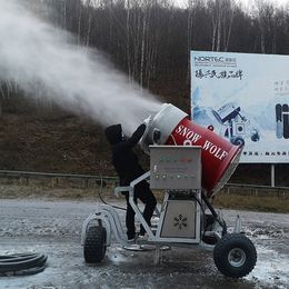 小型嬉雪乐园造雪机支持定制 全自动人工造雪机结构特点