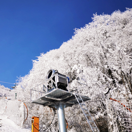 诺泰克滑雪场造雪机供水温度5摄氏度以下就可以造雪