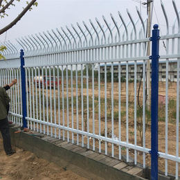 潮州小区带花饰四横梁围栏 绿白色铁艺围栏 铁艺护栏厂家