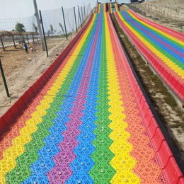 夏季旱雪彩虹滑道设计 景区波浪滑道安装