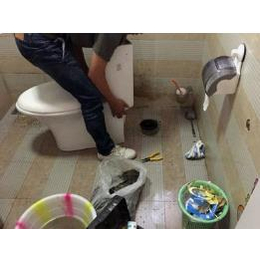 广州市荔湾安装更换马桶厕所公司-沙河厕所装修价格