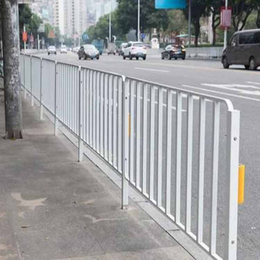 广州公园两侧方管围栏 江门市政马路京式护栏 茂名甲型护栏批发