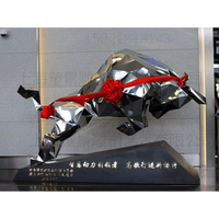 安徽定制不锈钢镜面牛雕塑 几何面拓荒牛雕塑摆件