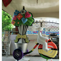 温州园林兔子骑花车雕塑定制 不锈钢彩绘动物雕塑