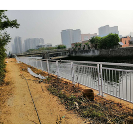深圳公路防护栏厂家 广州人行道隔离栏 景观围栏