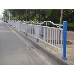 广东惠州公路边护栏新型环保栅栏C型柱护栏
