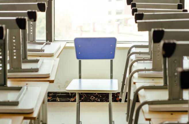 升降学生课桌椅的重要性
