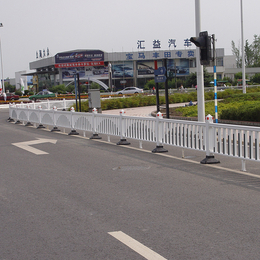 道路中心隔离护栏 白色锌钢安全防护围栏  