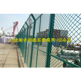 河北围栏厂家供应钢板网护栏网浸塑菱形网护栏