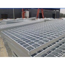 工业平台钢格板-驰瑞交通设施(在线咨询)-钢格板