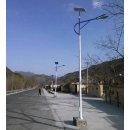 南昌太阳能路灯-易美特照明太阳能路灯-太阳能路灯柱