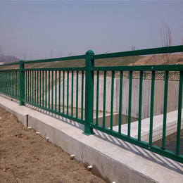 清远马路护栏 市政交通围栏 1米高隔离护栏