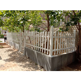 供应厂家2020新款PVC护栏塑钢围栏庭院护栏