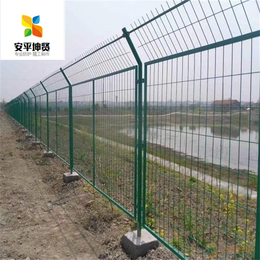 河北实体厂家浸塑厂区场区围栏 铁丝网围栏杆隔离栅