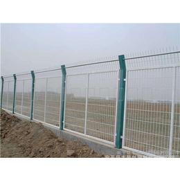 厂家供应厂区围栏网围墙护栏公路护栏铁路护栏缩略图