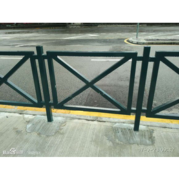 广东云浮京式道路护栏城市隔离护栏人行道护栏厂家锌钢防撞栏