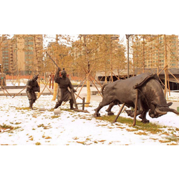 秦皇岛铜牛雕塑-艾品雕塑-公园铜牛雕塑