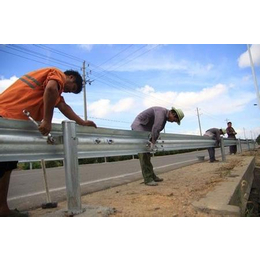 公路防撞护栏-西宁防撞护栏-锦泽护栏(在线咨询)