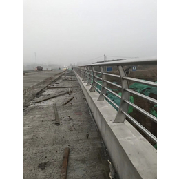 201不锈钢天桥栏杆-昌盛联合金属护栏公司