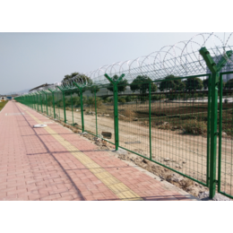肇庆工业园区围墙网栏生产  阳江港口码头隔离护栏网款式定做